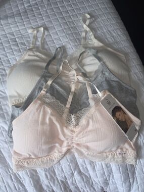 Cozy Lace Trim Wireless Bralette - Pink, Gray, Cream